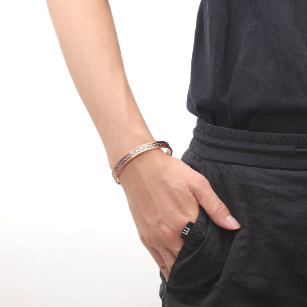 wearing copper therapy bracelet